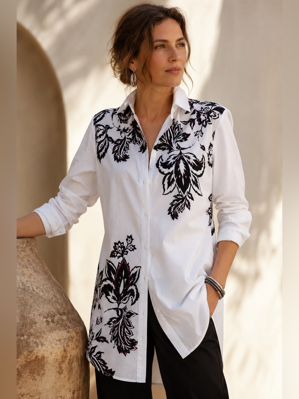 Chico’s Size 2 US 12 White Black Floral Tunic Button Down Stretch Shirt